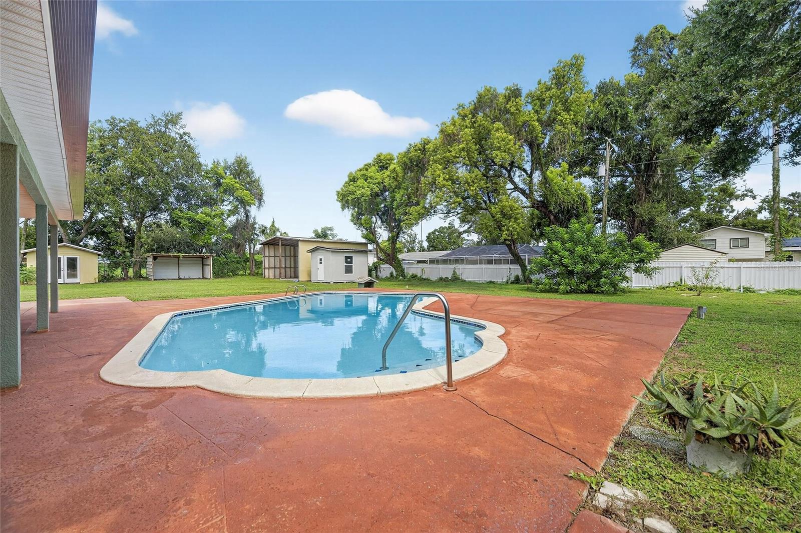 Image 77 of 92 For 508 Clarissa Drive