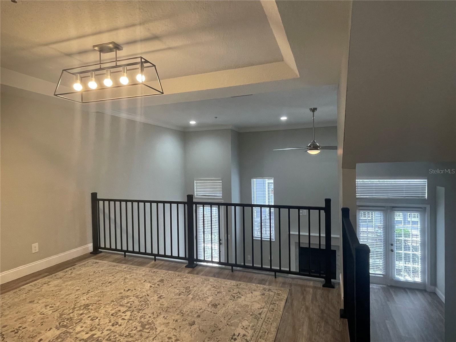 Image 11 of 68 For 919 Rome Avenue 13