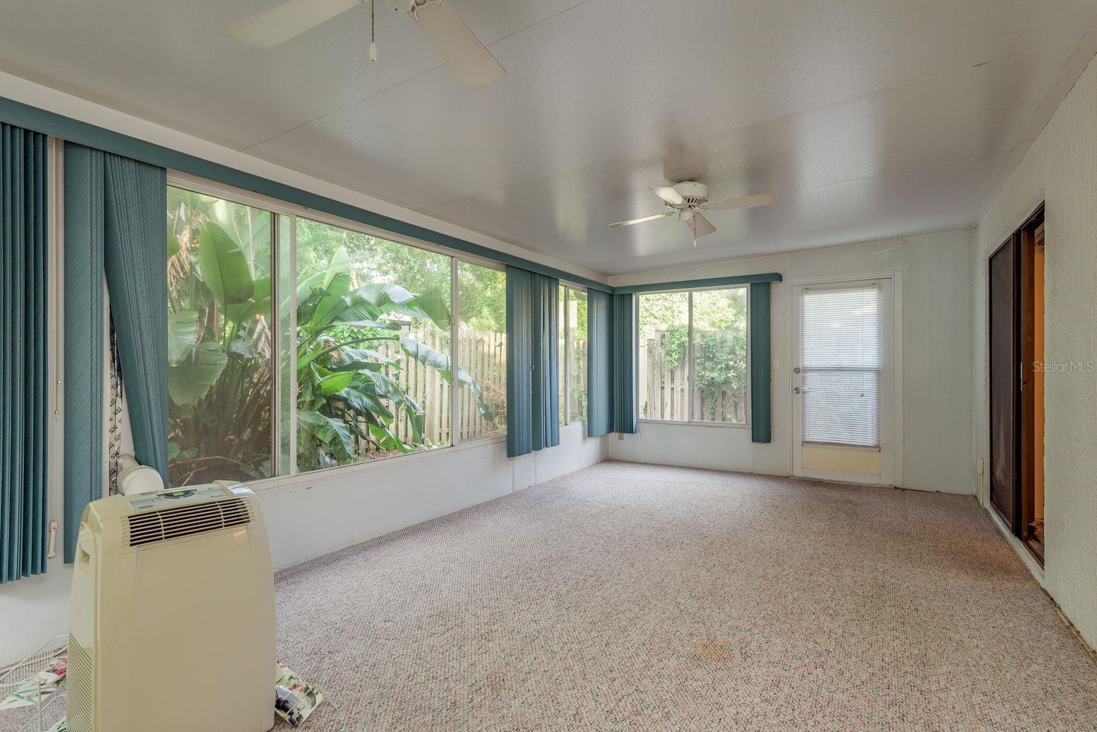 Image 21 of 26 For 10918 Freemont Drive