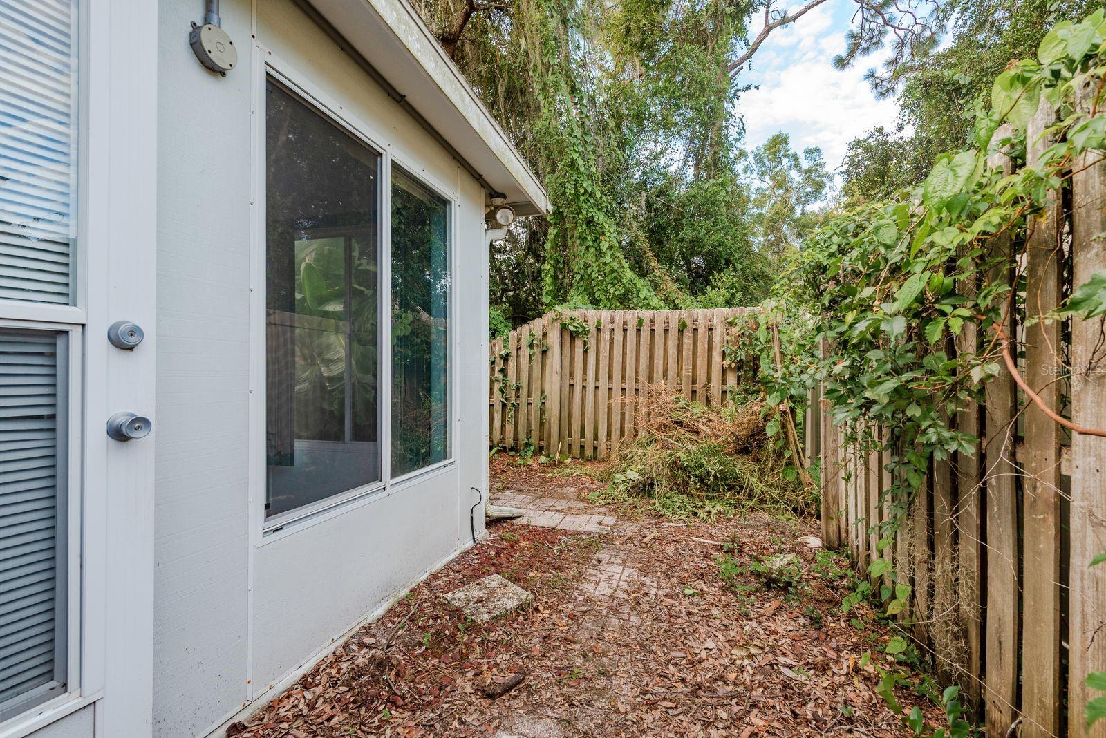 Image 23 of 26 For 10918 Freemont Drive