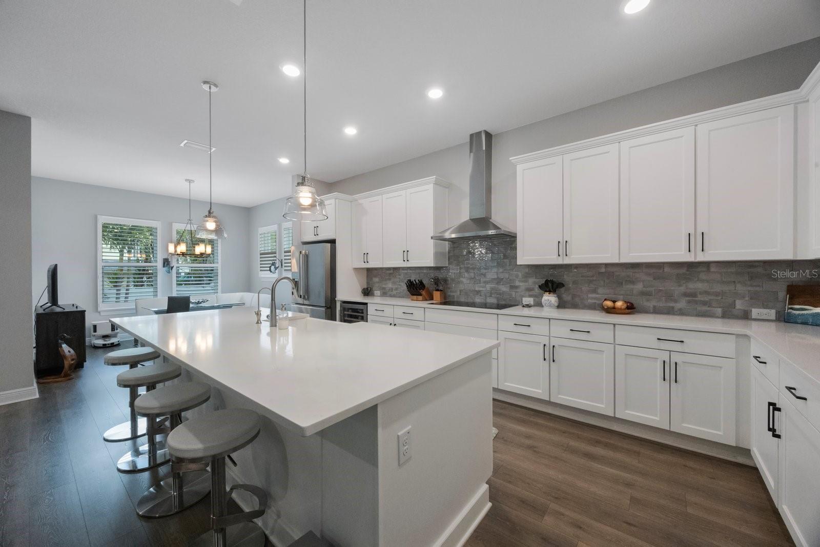 Image 17 of 49 For 425 4th Avenue N