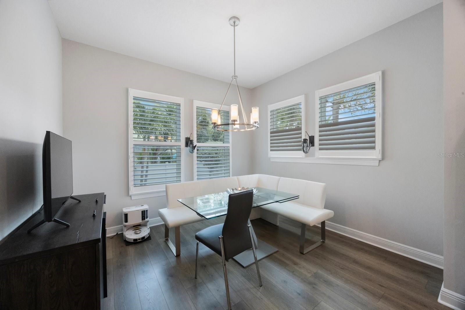 Image 19 of 49 For 425 4th Avenue N