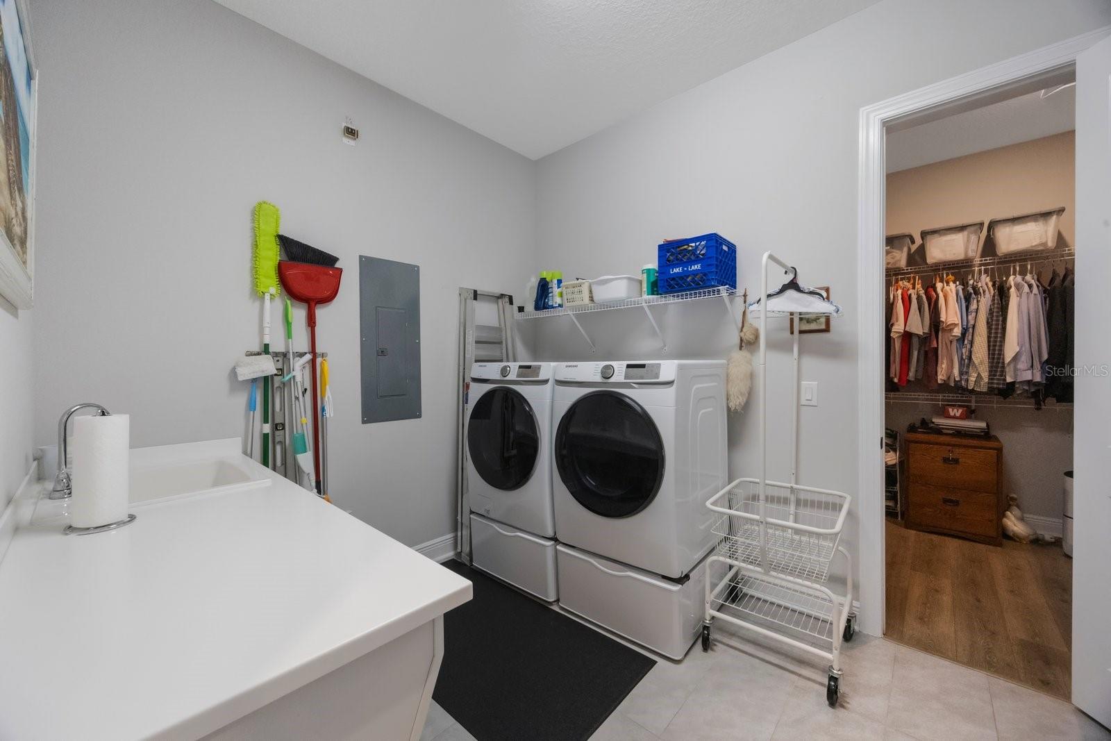 Image 41 of 49 For 425 4th Avenue N