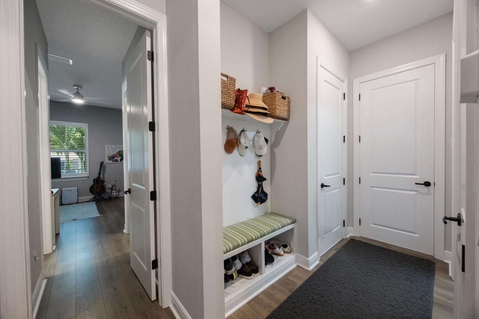 Image 42 of 49 For 425 4th Avenue N