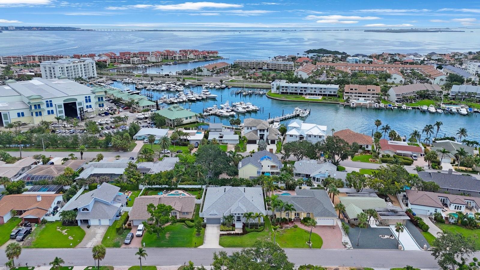 Image 46 of 49 For 425 4th Avenue N