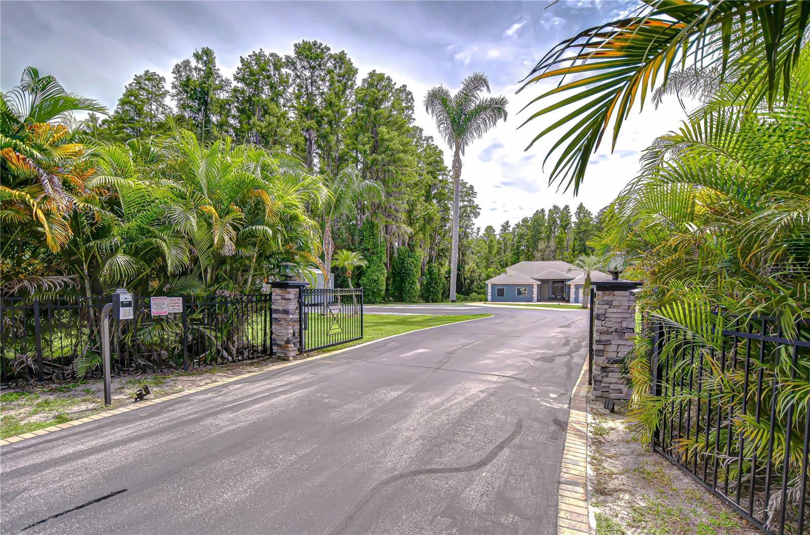 Image 3 of 41 For 15907 Race Track Road