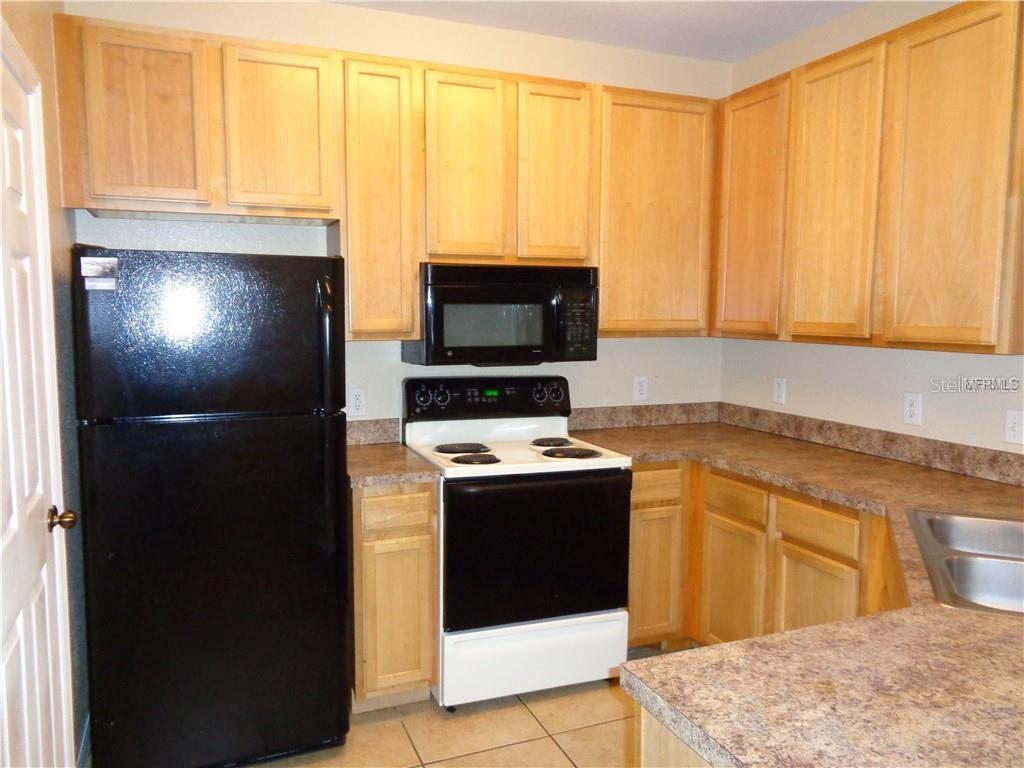 Image 2 of 7 For 10205 Courtney Palms Boulevard 204