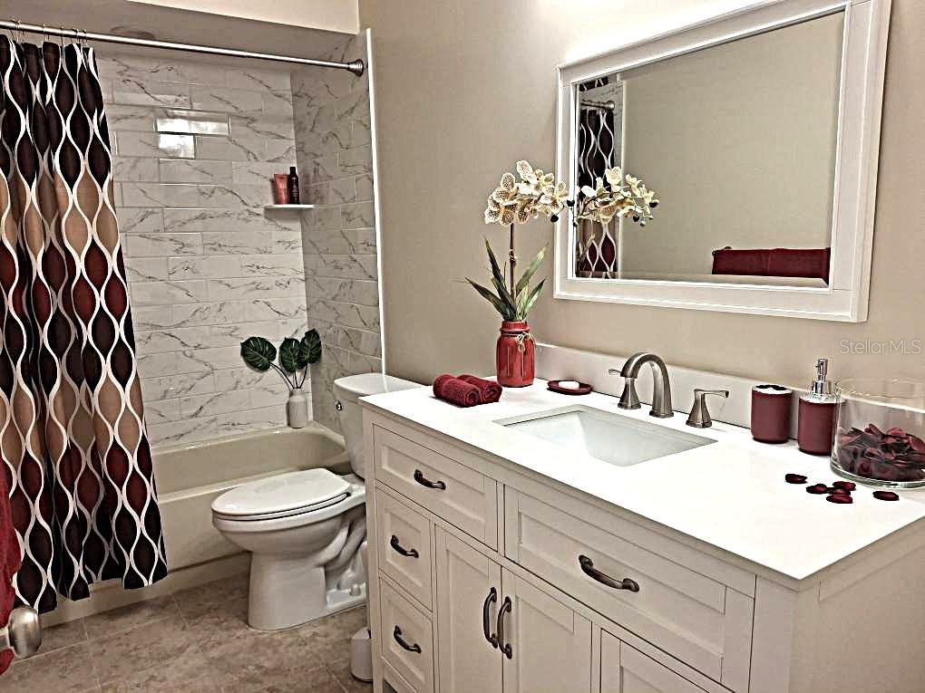 Image 20 of 27 For 9684 Lake Seminole Drive E