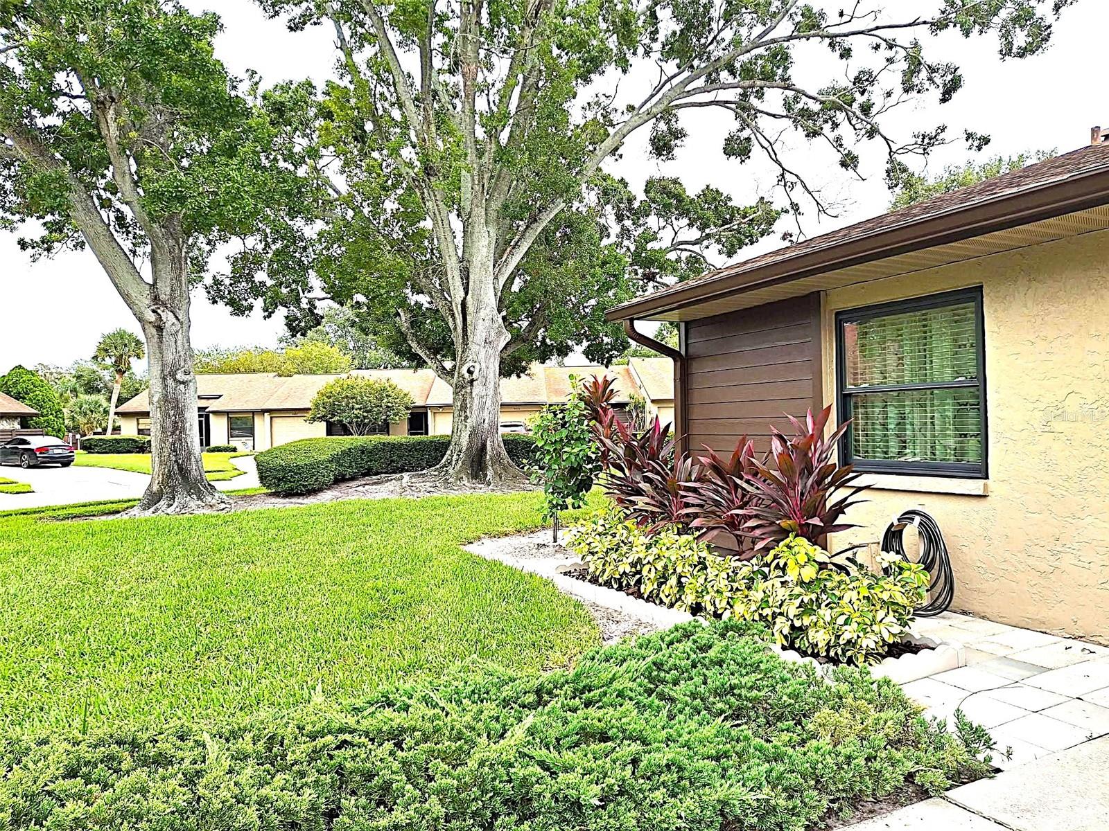 Image 25 of 27 For 9684 Lake Seminole Drive E