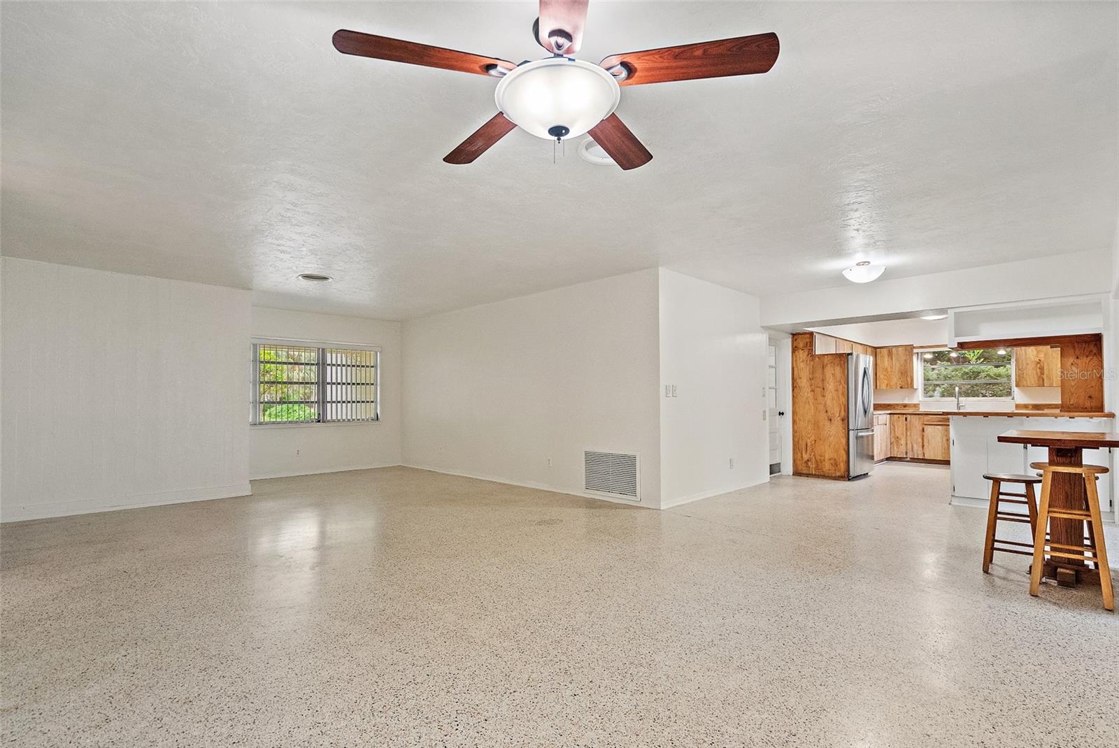 Image 15 of 40 For 3391 Walnut Street Ne