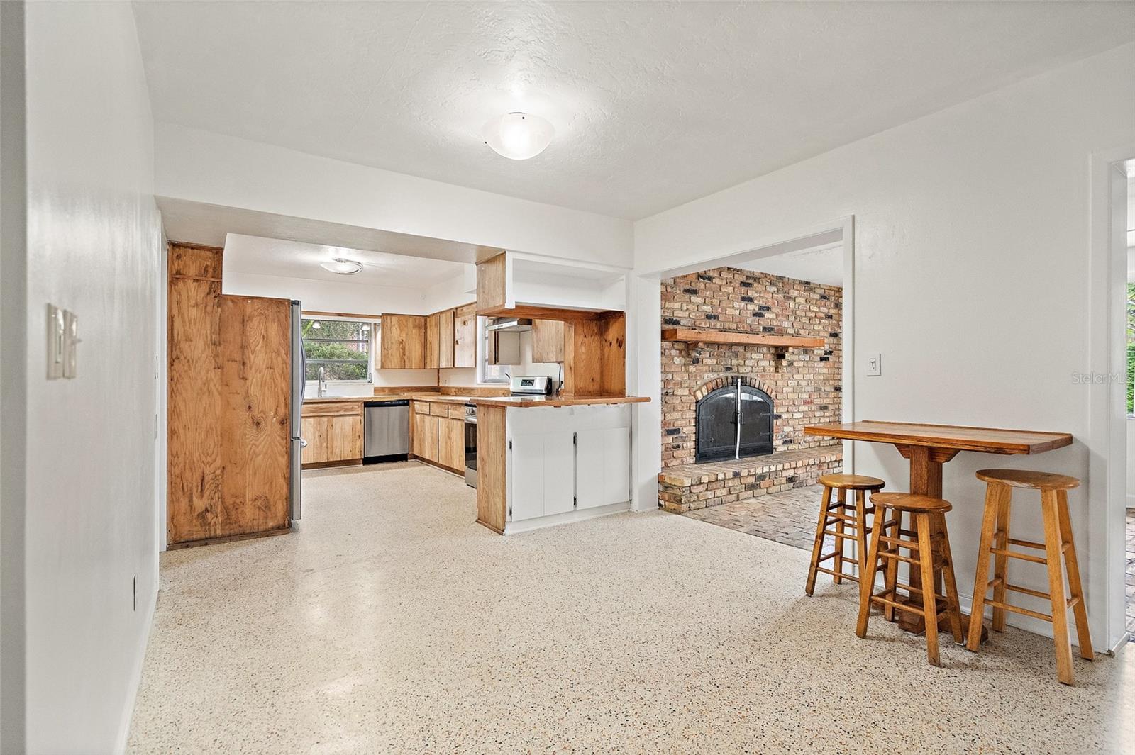 Image 18 of 40 For 3391 Walnut Street Ne