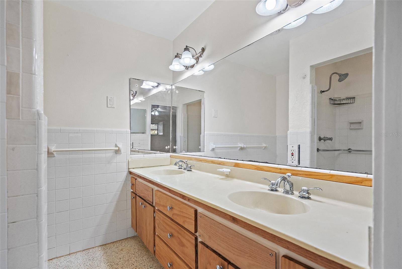 Image 31 of 40 For 3391 Walnut Street Ne