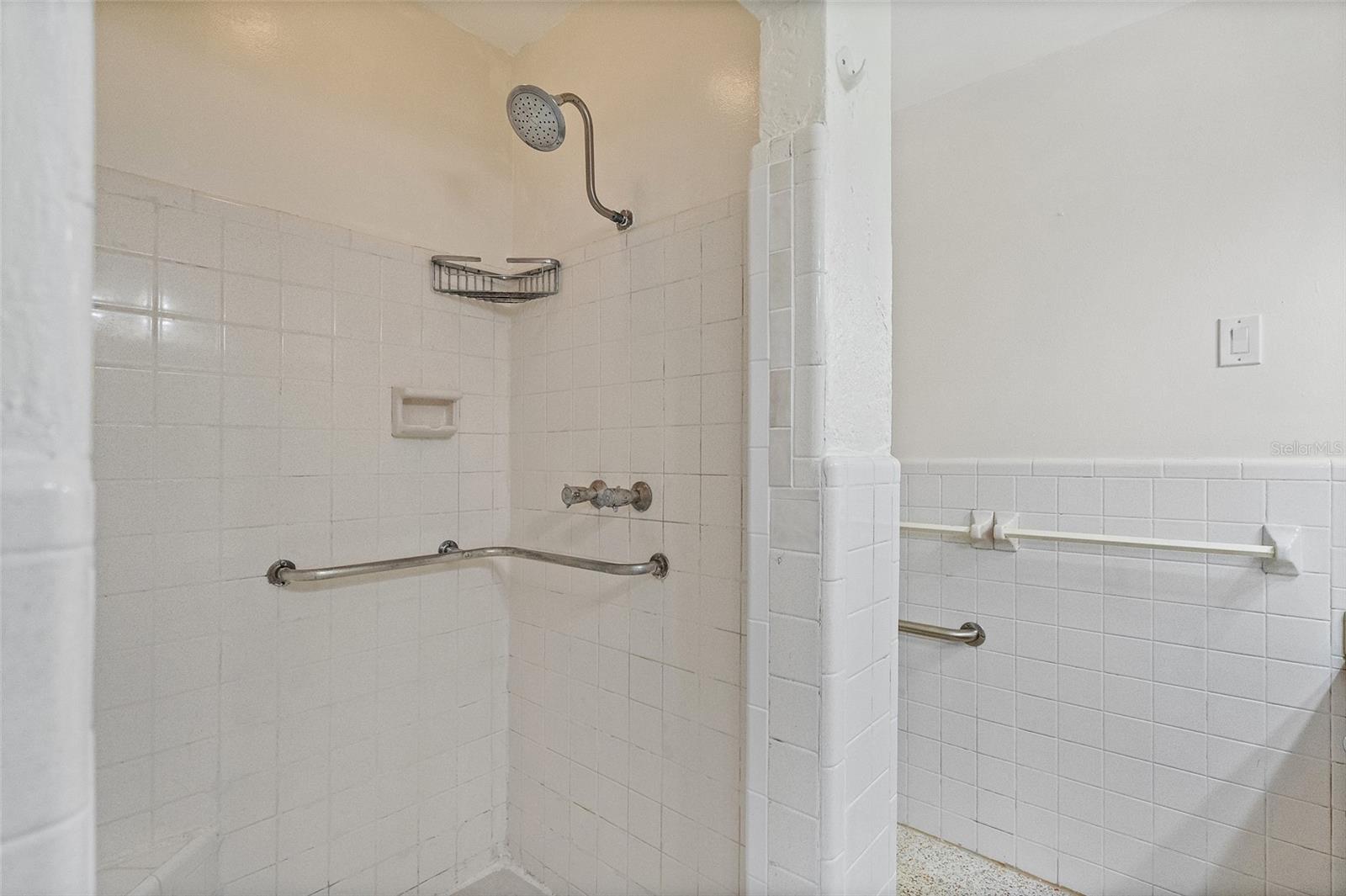 Image 33 of 40 For 3391 Walnut Street Ne
