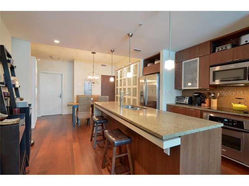 Image 4 of 14 For 912 Channelside Drive 2319