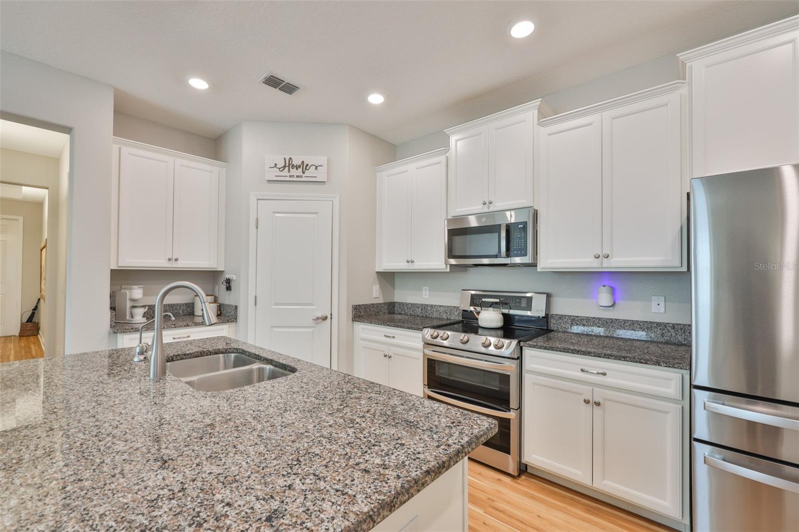 Image 10 of 57 For 7312 Wash Island Drive