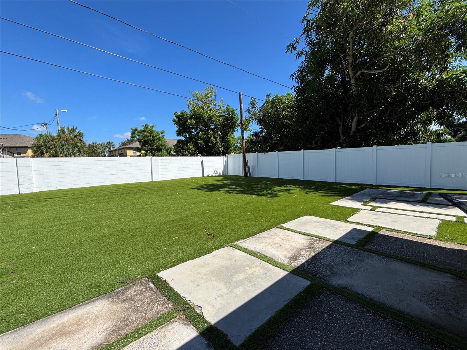 Image 16 of 19 For 3983 Marlin Drive Se