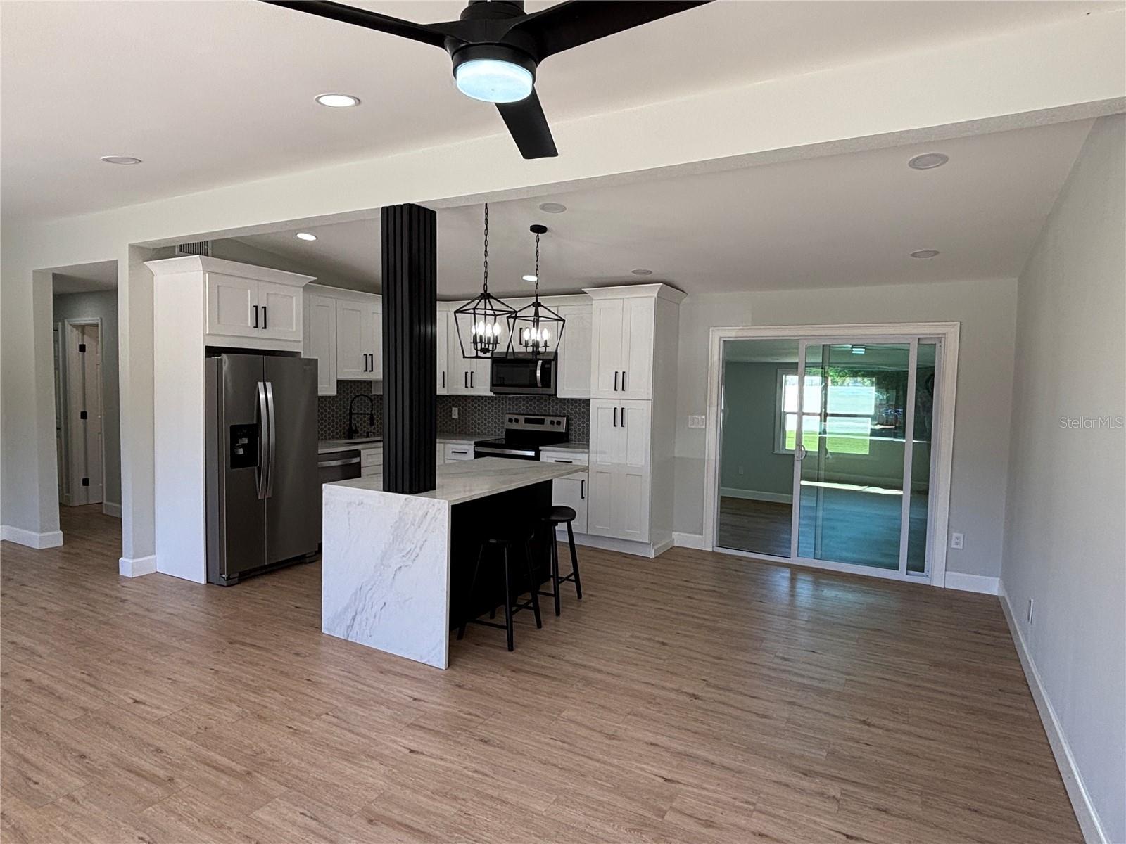 Image 4 of 19 For 3983 Marlin Drive Se