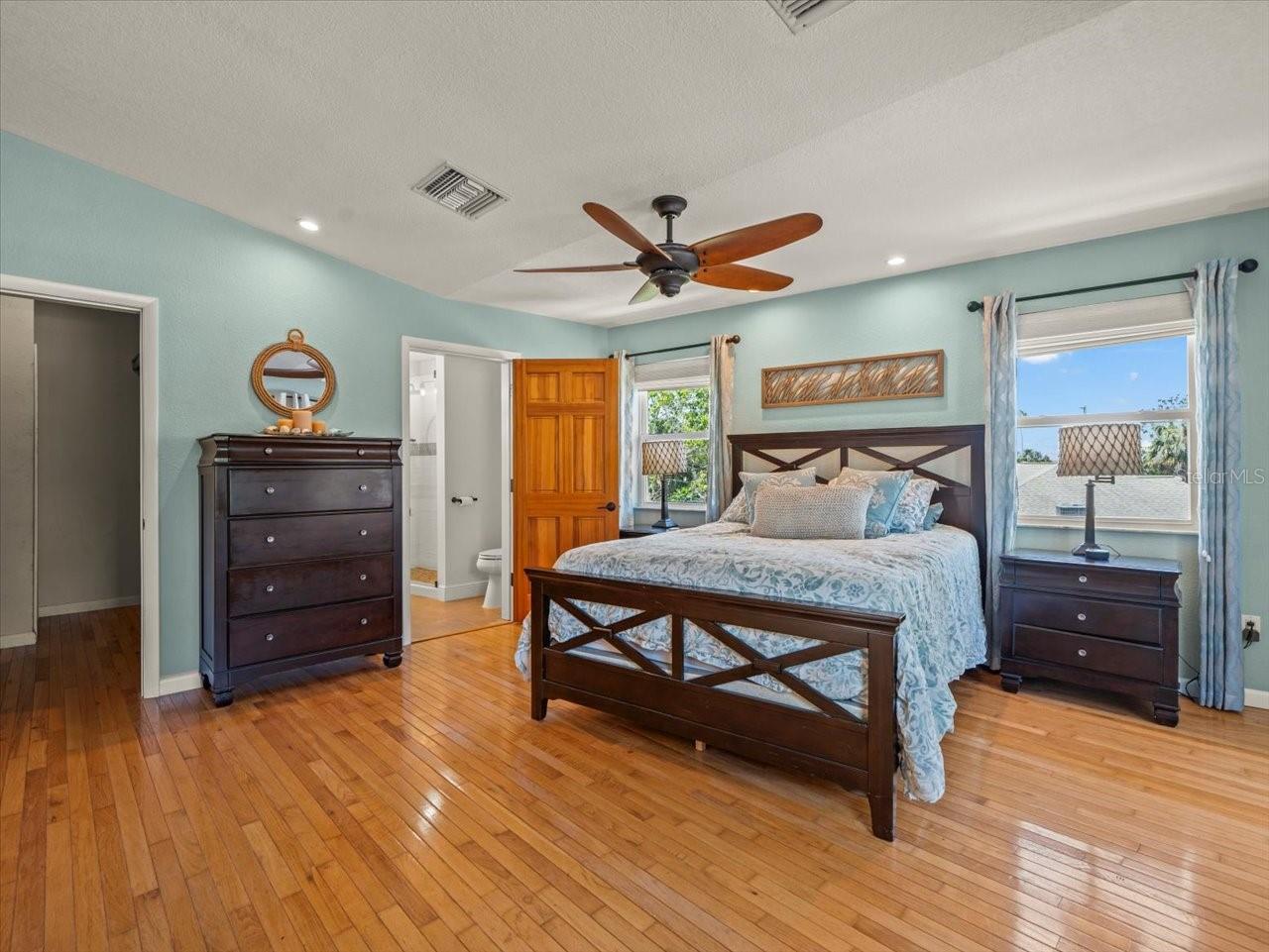 Image 32 of 46 For 30 160th Avenue