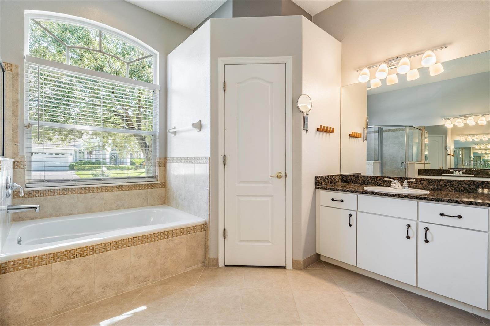 Image 17 of 68 For 25001 Bandana Court