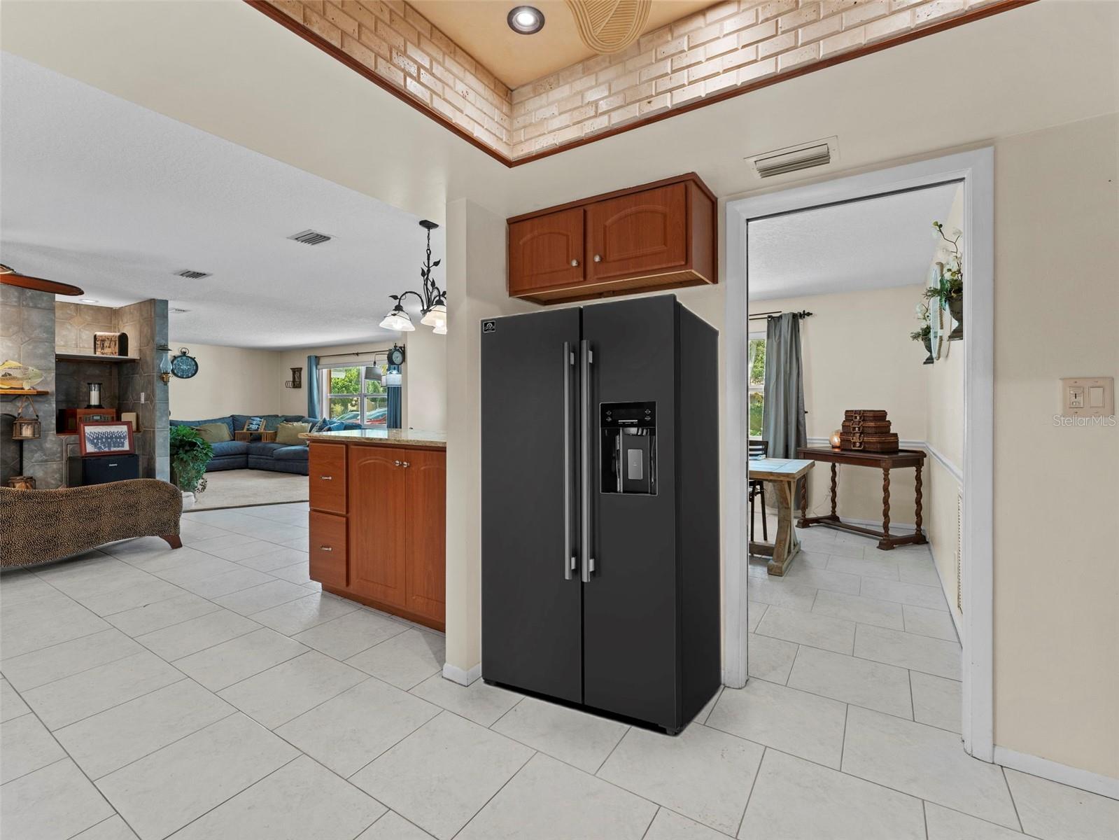 Image 13 of 33 For 1436 Wexford Drive N