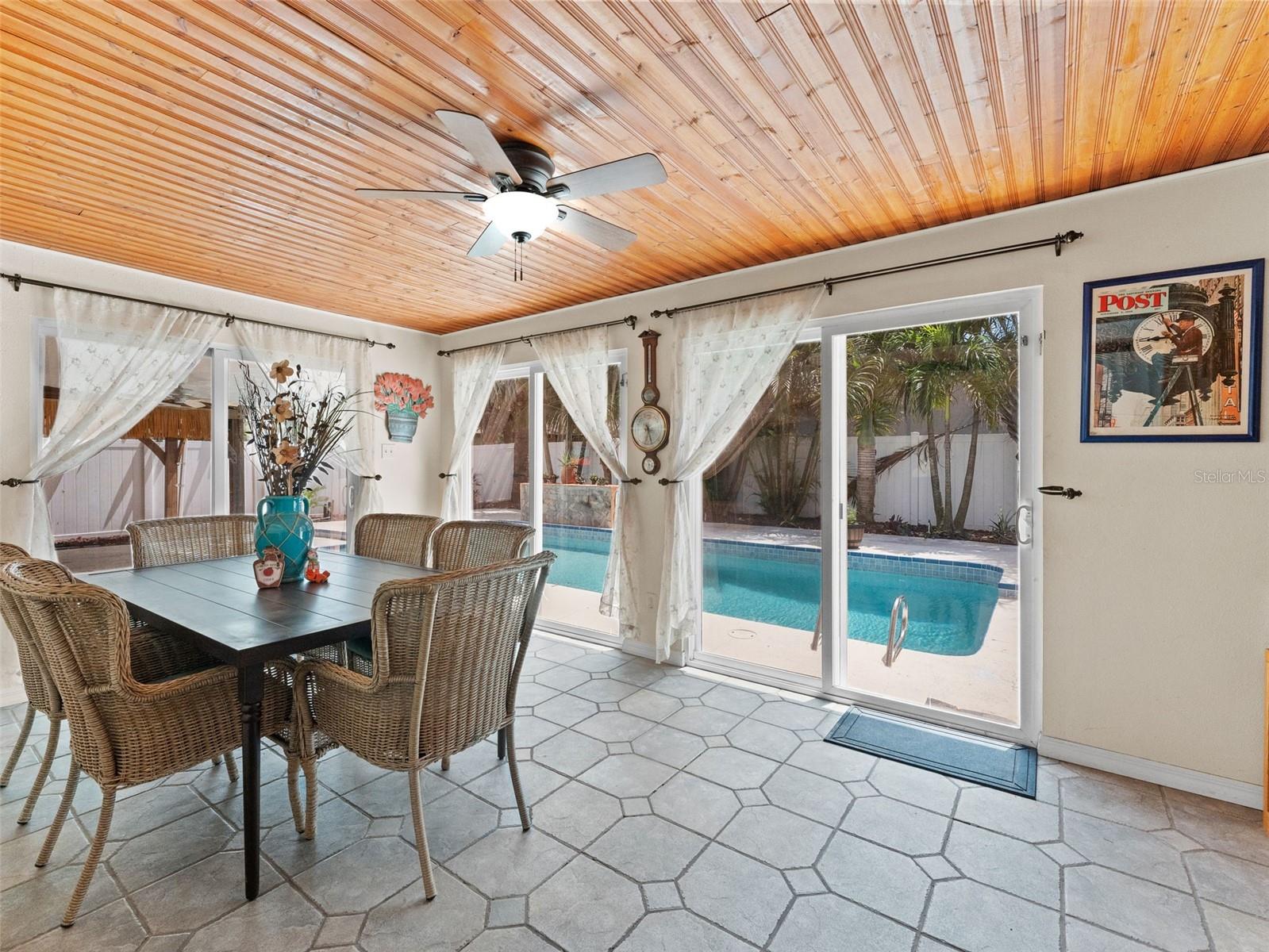 Image 24 of 33 For 1436 Wexford Drive N