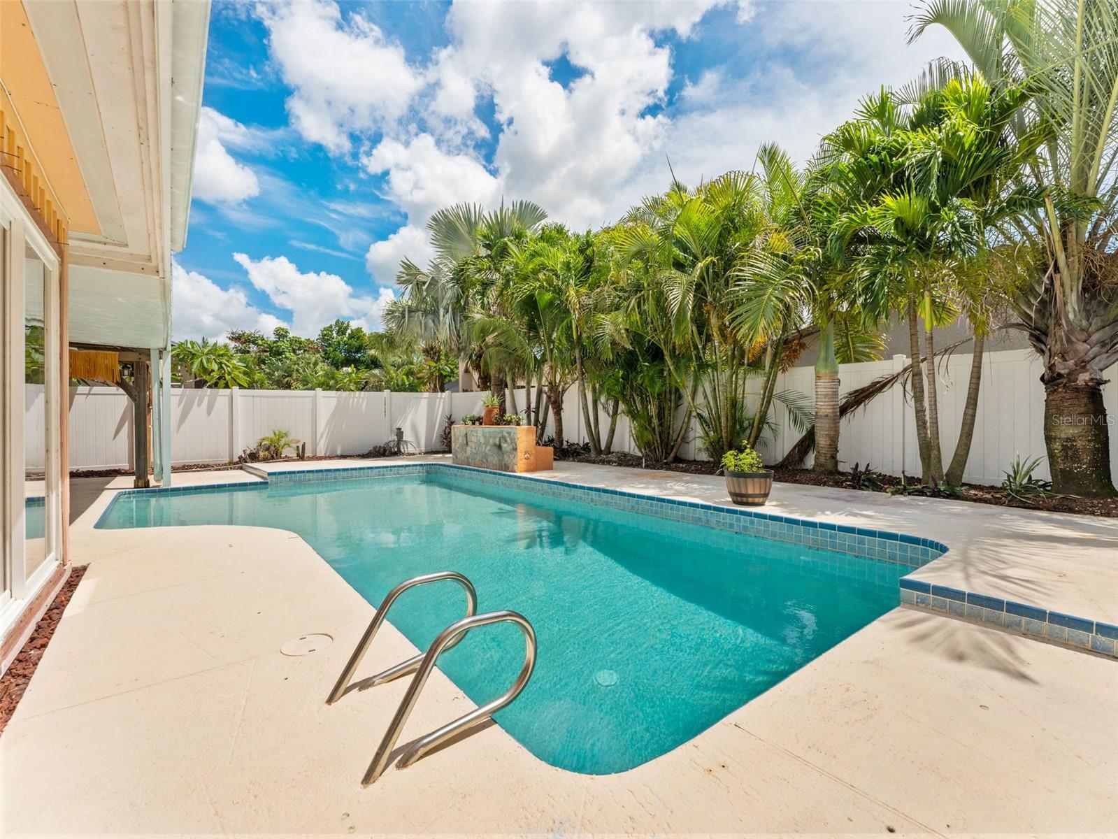 Image 27 of 33 For 1436 Wexford Drive N