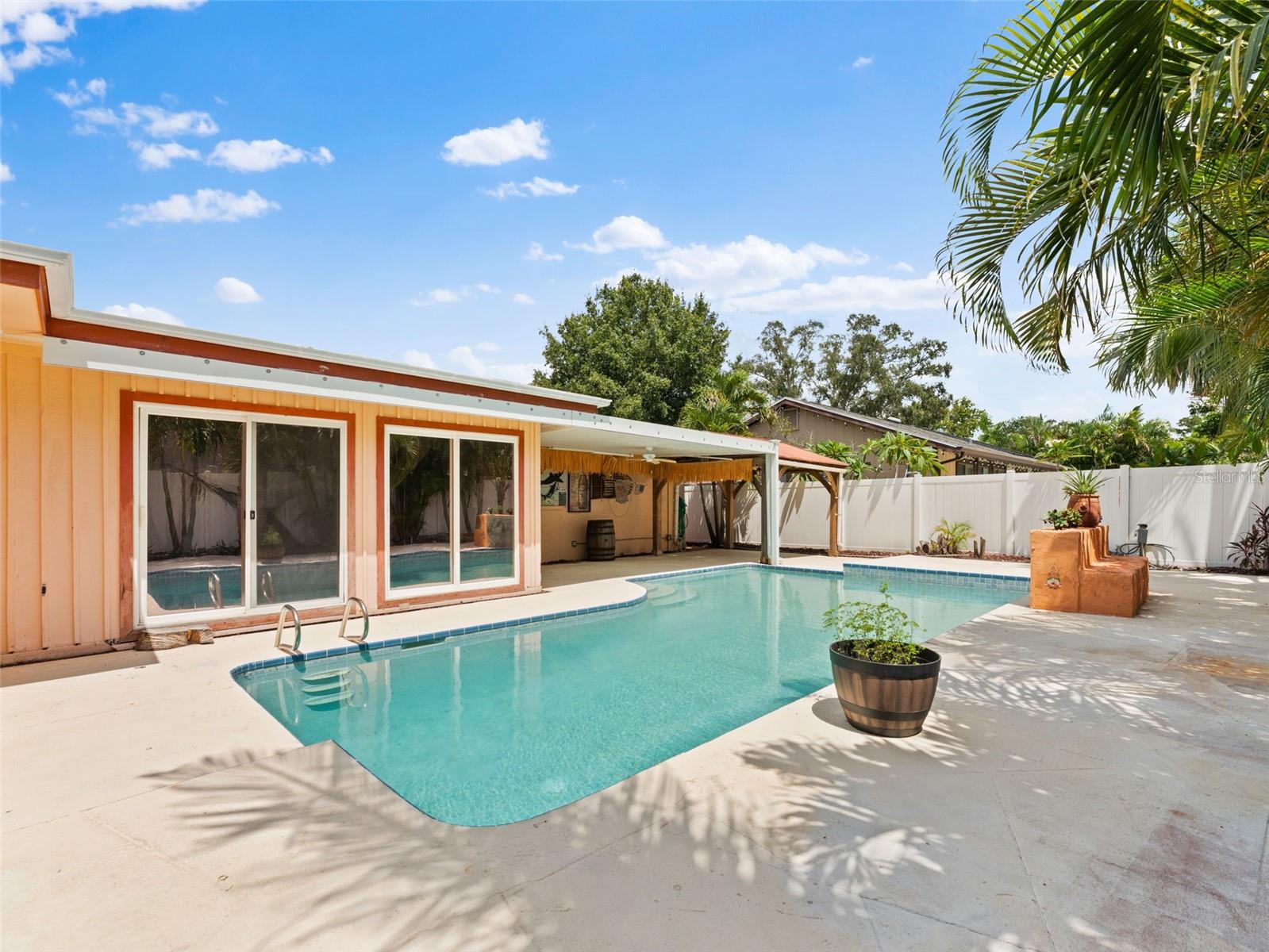 Image 29 of 33 For 1436 Wexford Drive N