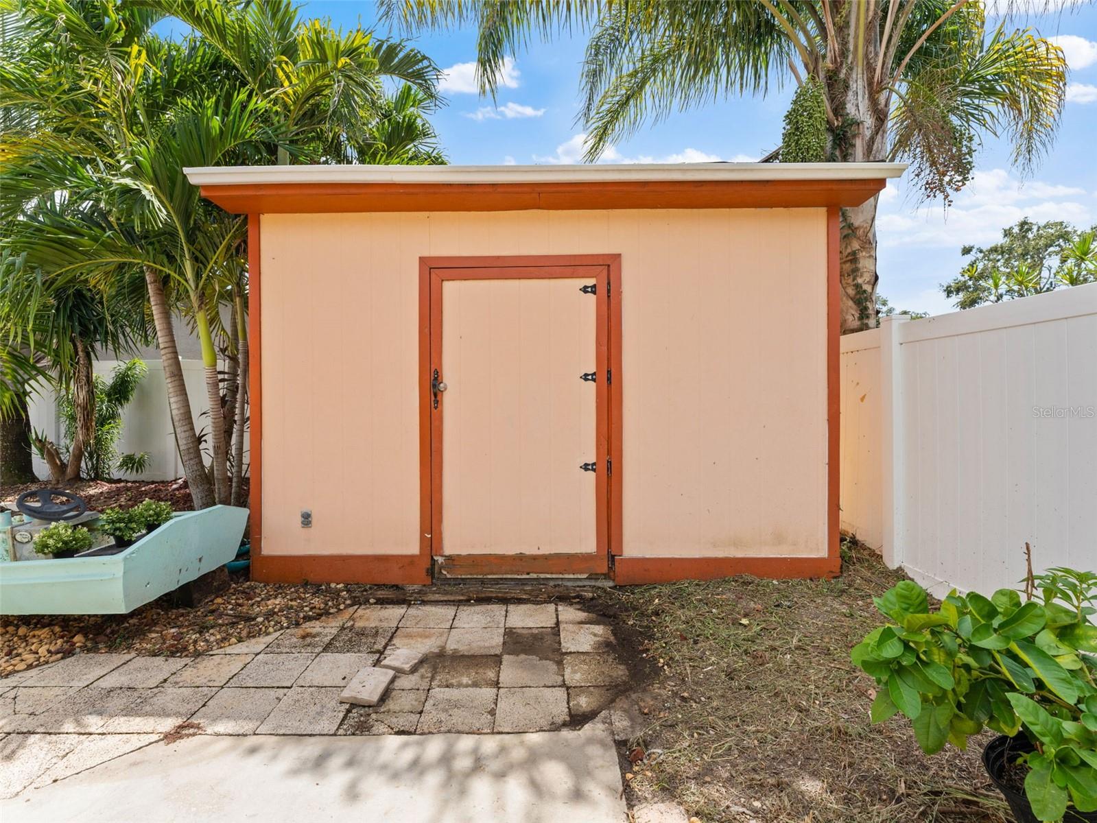 Image 32 of 33 For 1436 Wexford Drive N