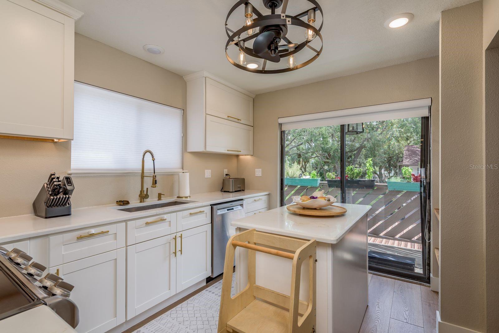 Image 13 of 35 For 511 Longfellow Court D