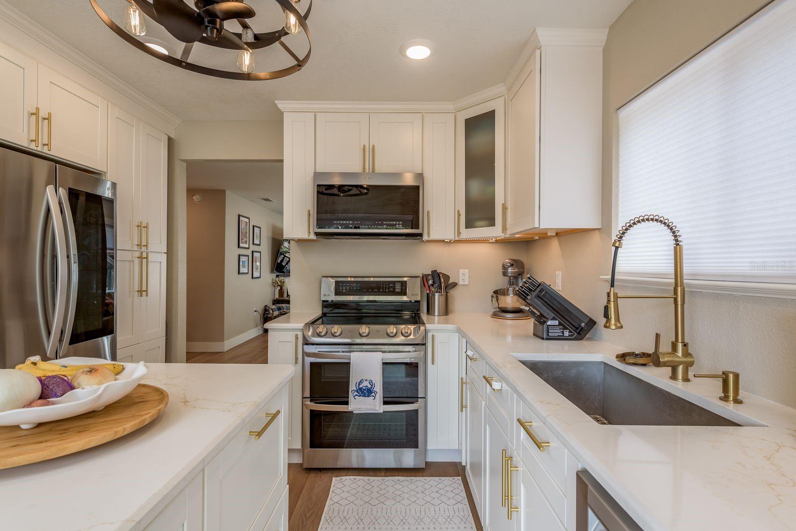 Image 15 of 35 For 511 Longfellow Court D