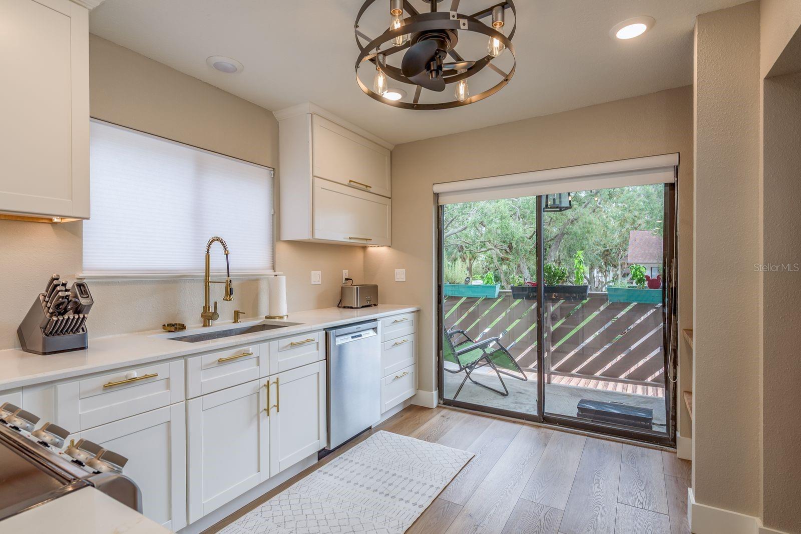 Image 17 of 35 For 511 Longfellow Court D