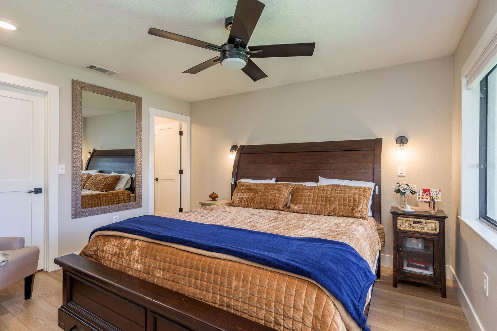 Image 20 of 35 For 511 Longfellow Court D