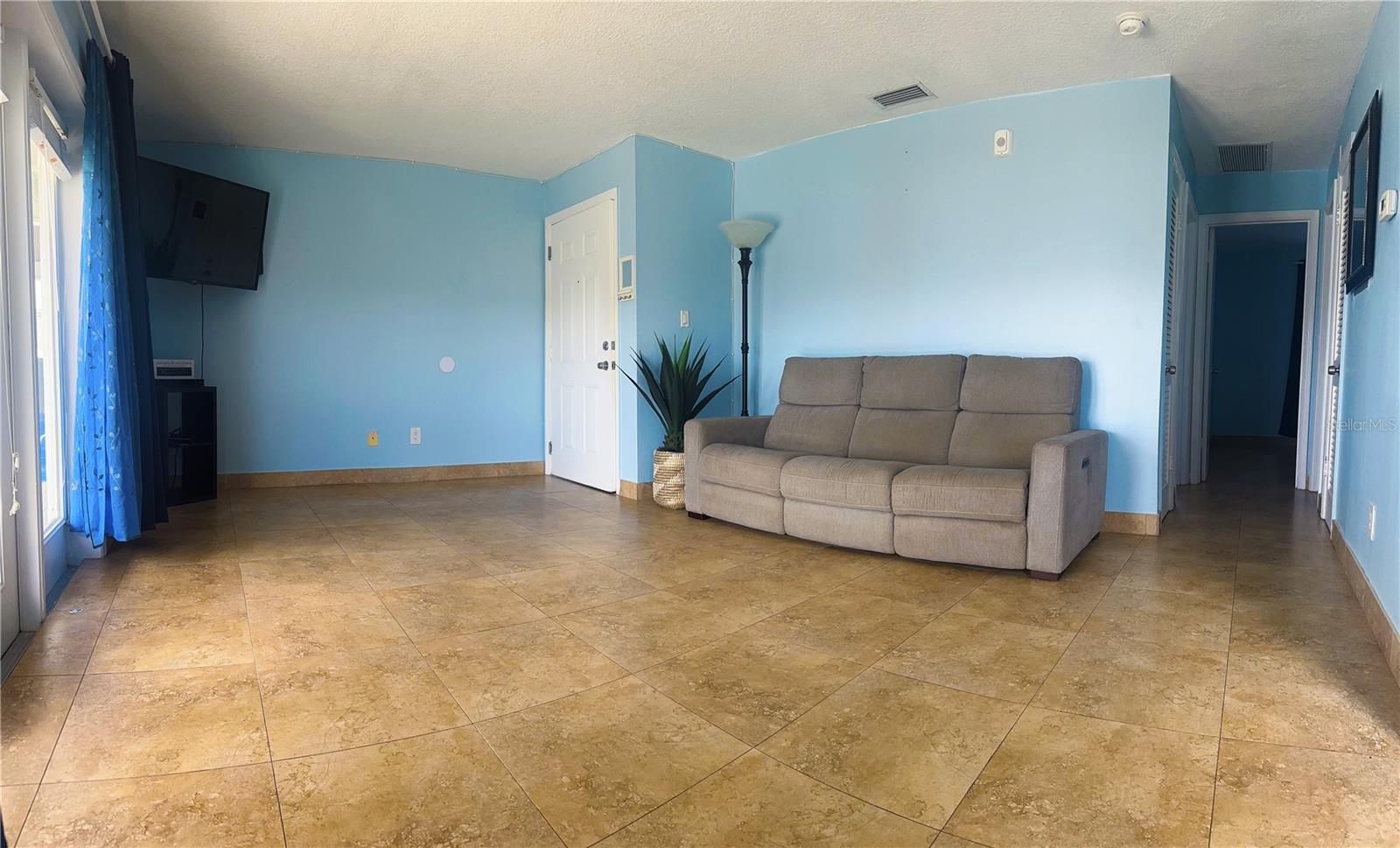 Image 4 of 30 For 4859 Coquina Key Drive Se C