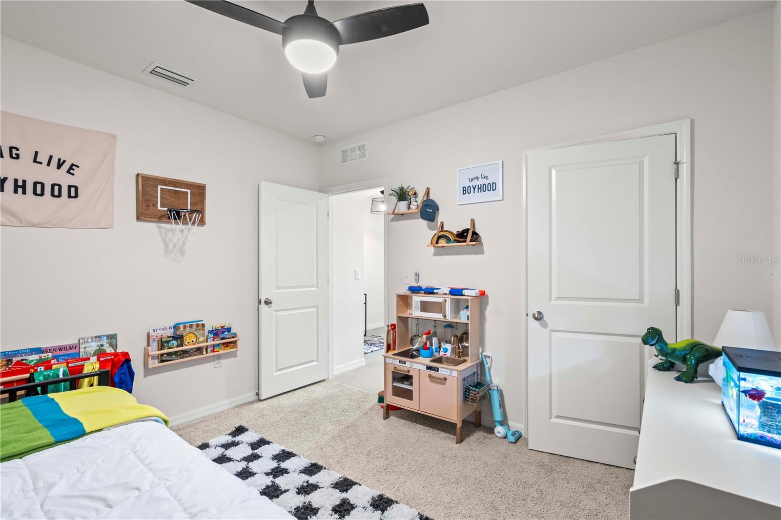 Image 17 of 58 For 15830 Sea Canary Place
