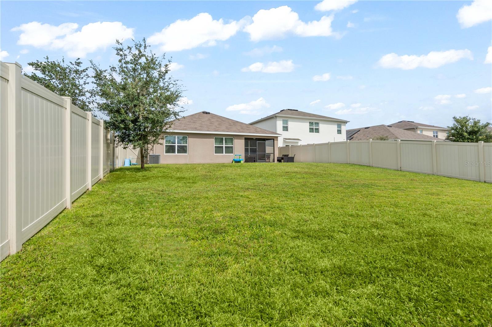 Image 31 of 58 For 15830 Sea Canary Place