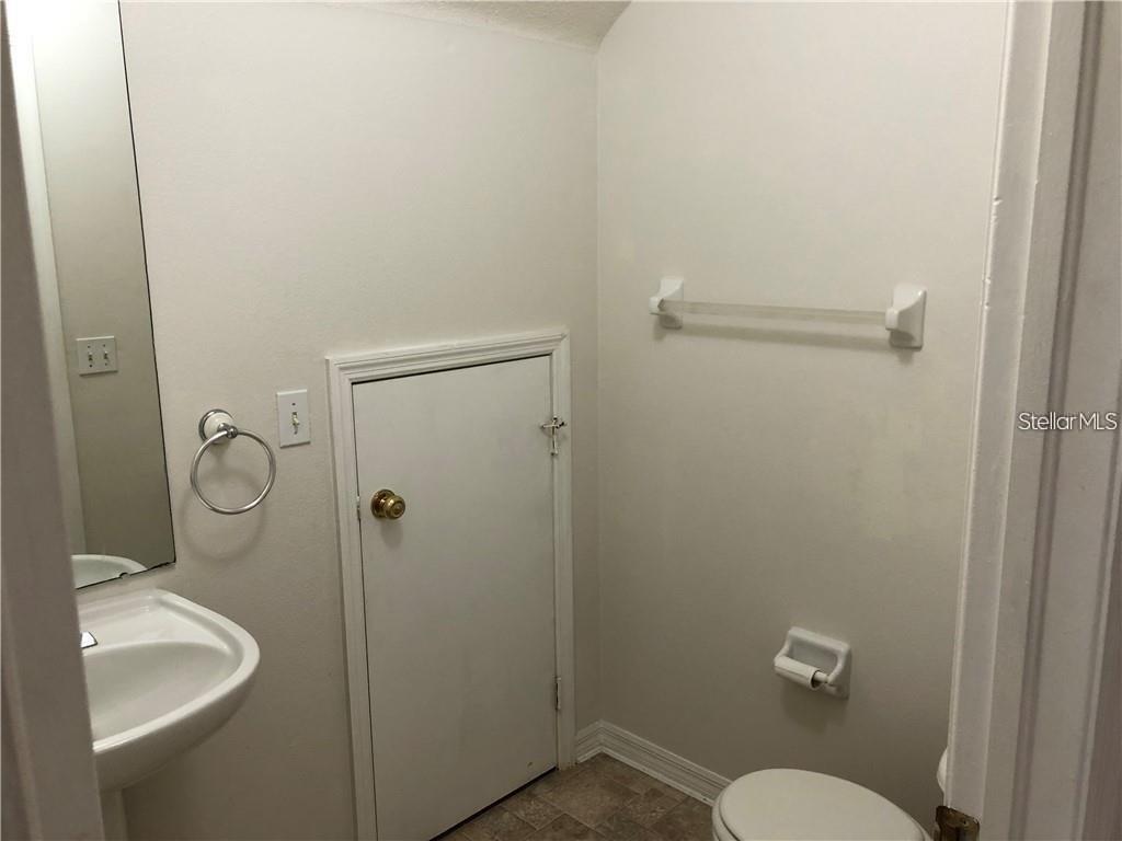 Image 6 of 19 For 2113 Fluorshire Drive