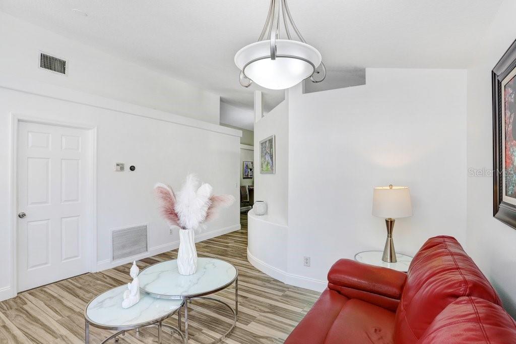 Image 6 of 39 For 8712 Fountain Avenue