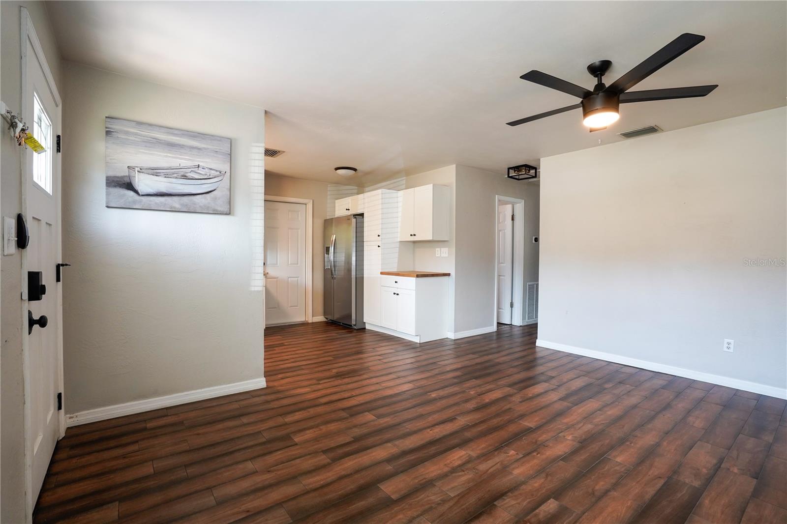 Image 3 of 14 For 3011 25th Avenue N