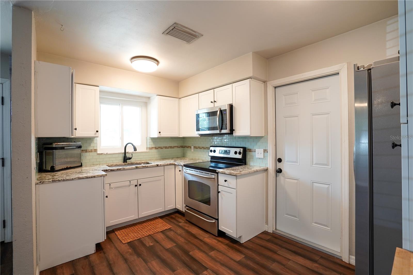 Image 4 of 14 For 3011 25th Avenue N
