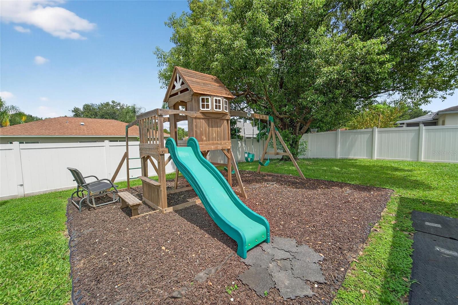 Image 38 of 52 For 4520 Reynolds Creek Avenue