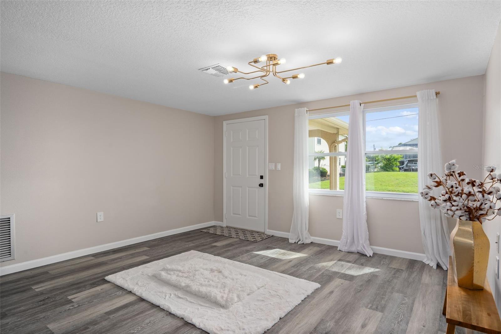 Image 12 of 65 For 13727 Gene Rossi Avenue