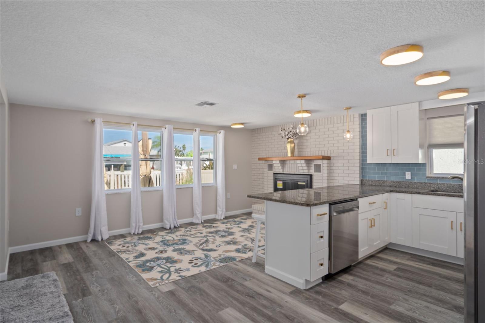 Image 16 of 65 For 13727 Gene Rossi Avenue