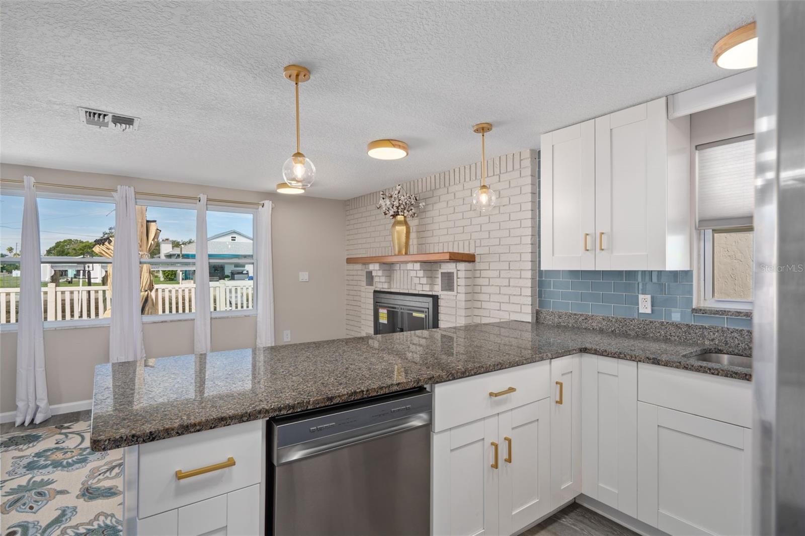 Image 19 of 65 For 13727 Gene Rossi Avenue