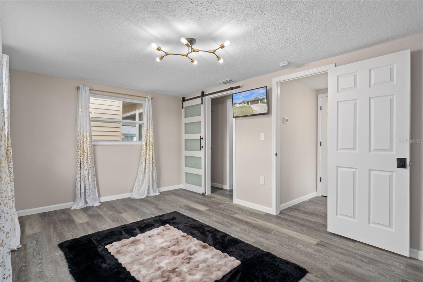 Image 33 of 65 For 13727 Gene Rossi Avenue