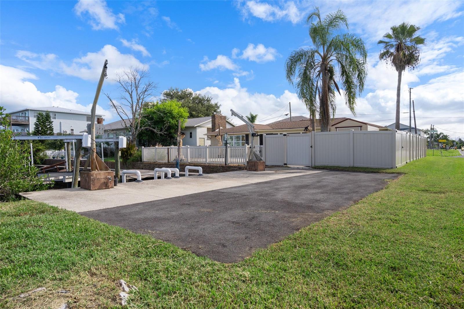 Image 52 of 65 For 13727 Gene Rossi Avenue