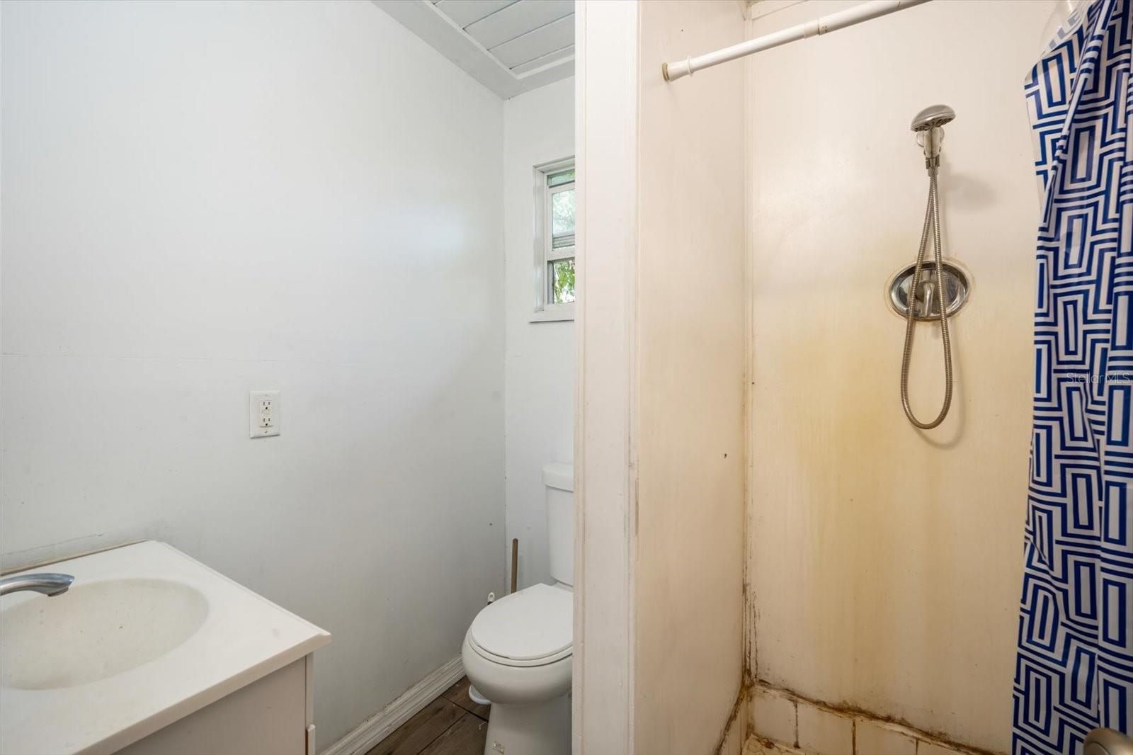 Image 5 of 19 For 6915 40th Street