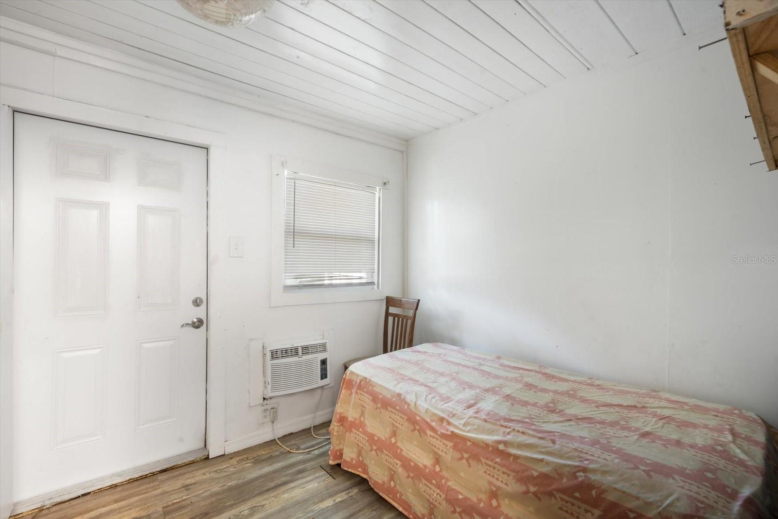 Image 7 of 19 For 6915 40th Street