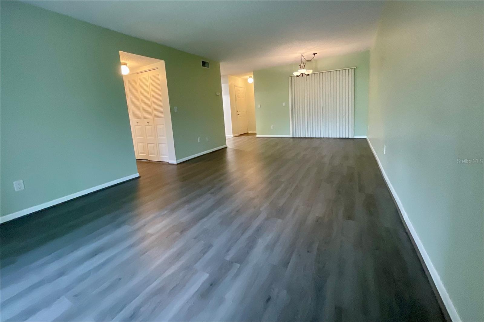 Image 13 of 41 For 11201 122nd Avenue 214