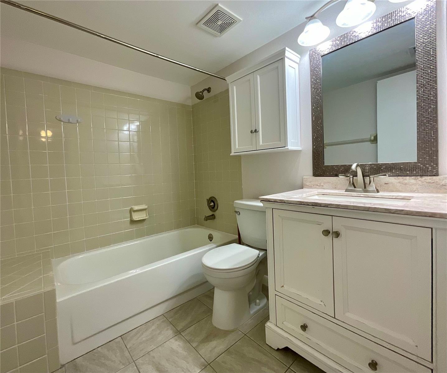 Image 22 of 41 For 11201 122nd Avenue 214