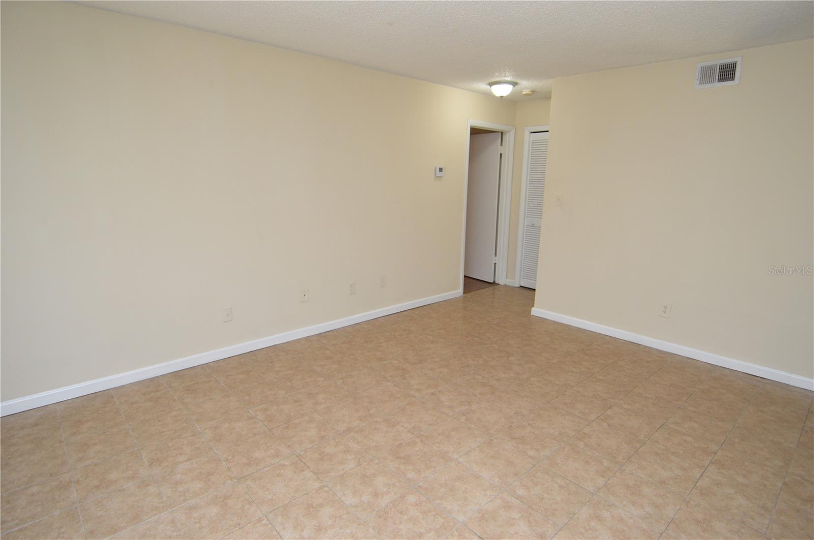 Image 19 of 95 For 8647 Mallard Reserve Drive 103